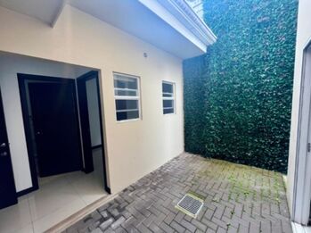 VENDO CASA EN SAN ANTONIO-ESCAZÚ. in San Antonio, Escazú, San José — $230,000 - Photo 5 of 18