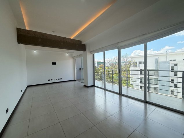 Alquiler apartamento amplio al costado UCR en San Pedro, Montes De Oca, San José — $1,350 - Foto 3 de 8