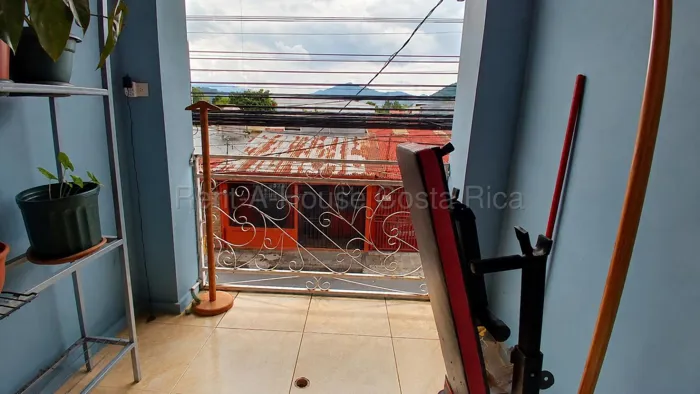 Venta de Casa en Gravilias, Desamparados con 4 Habitaciones #27-883 GS en Gravilias, Desamparados, San José — $186,000 - Foto 3 de 7