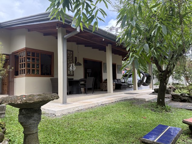 Locales en Venta en la Fortuna con 13 Propiedades 5PFB10291016 en La Fortuna, San Carlos, Alajuela — $2,100,000