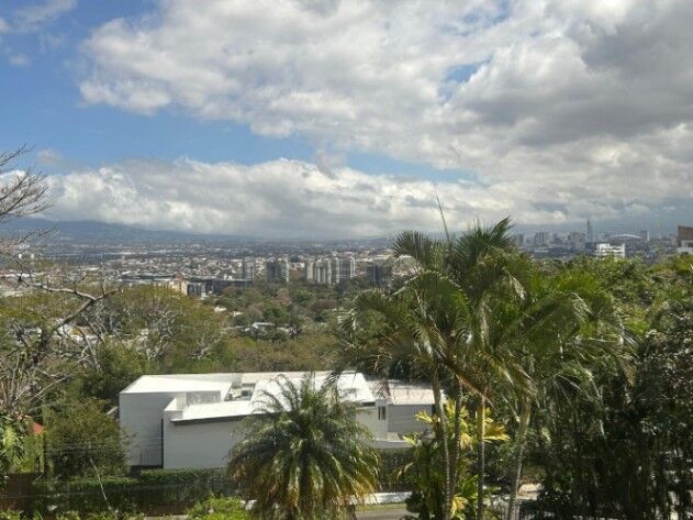 Se vende casa con piscina en Escazú San José 26-1526 en San Rafael, Escazú, San José — $1,198,000
