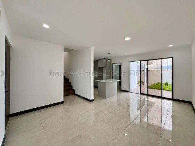 Venta de Casa en Agua Caliente de Cartago. RAH 27-857 in Aguacaliente, Cartago — ₡ 89 500 000 - Photo 2 of 13