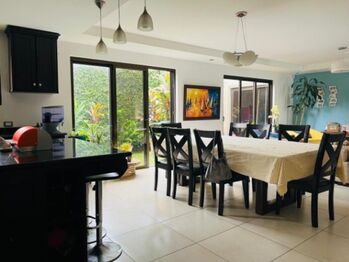 Se vende espaciosa casa en condominio de San Joaquín de Flores 25-473 en San Joaquín, Flores, Heredia — $400,000 - Foto 5 de 22