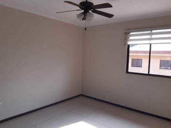 Venta de Casa en Pozos de Santa Ana. RAH 25-1249 in Pozos, Santa Ana, San José — $215,000 - Photo 5 of 10