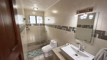 ¡Venta! Casa independiente | Sabanilla, Montes de Oca en Sabanilla, Montes De Oca, San José — 170 000 000 ₡ - Foto 5 de 18