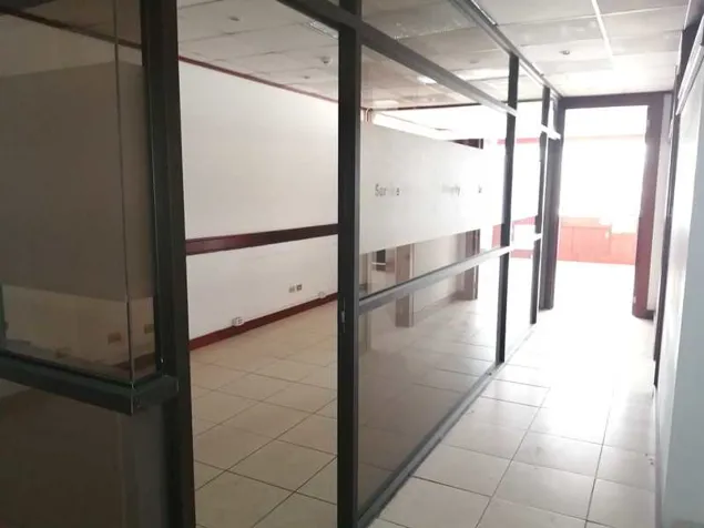 Oficina en alquiler en Sabana, Oficentro.Nivel III, Uso Comercial en Mata Redonda, San José — $3,888 - Foto 3 de 17