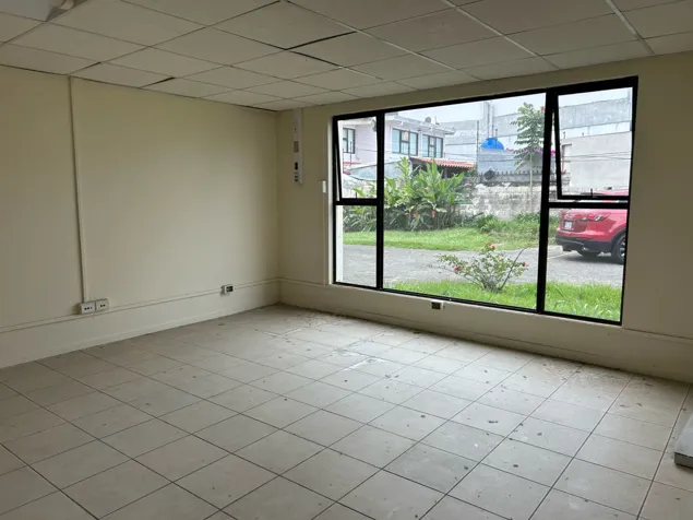 Oficinas en Sabana Sur, con 550 m2. Precio de Oportunidad en Mata Redonda, San José — $3,800 - Foto 3 de 19