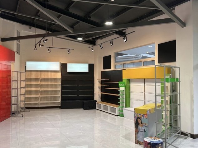 SE VENDE BODEGA CON SALAS DE EXIBICIÓN, HEREDIA, ULLOA SEMI NUEVA in Ulloa, Heredia — $2,000,000
