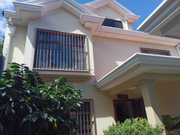 CASA EN VENTA EN SAN RAFAEL ESCAZÚ en San Rafael, Escazú, San José — $375,000