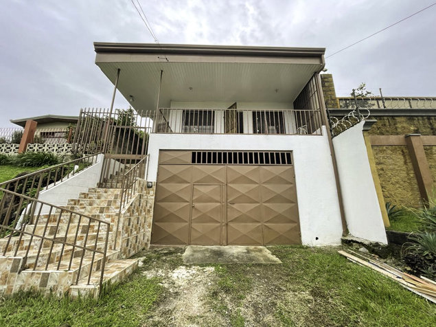 VENTA DE CASA Y APARTAMENTO EN HEREDIA, SANTO DOMINGO, SANTO TOMÁS. in Santo Tomás, Santo Domingo, Heredia — $175,000