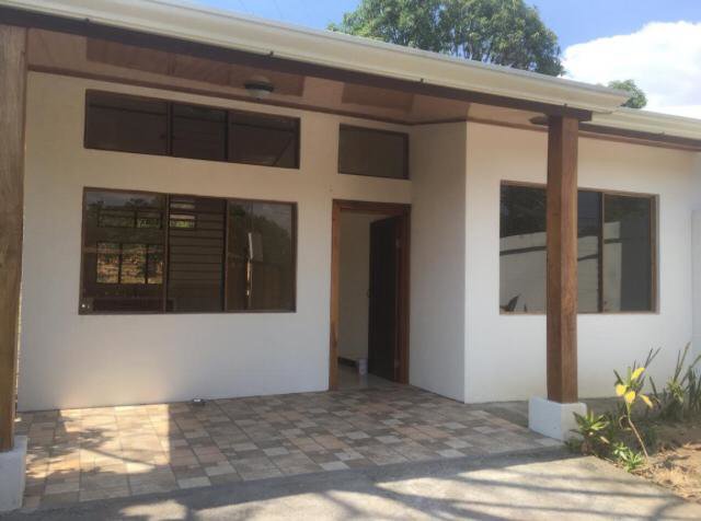 Venta de bonita Casa en Rio Grande de Atenas en Atenas, Alajuela — $85,000