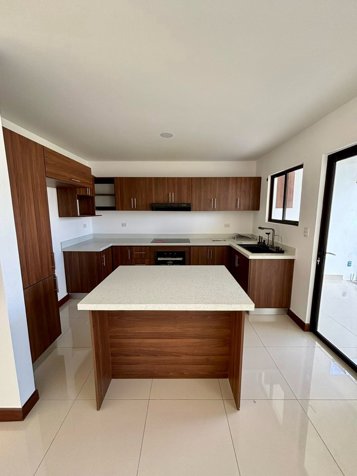 Venta casa nueva en Condominio Cartago in Carmen, Cartago — ₡ 109 000 000