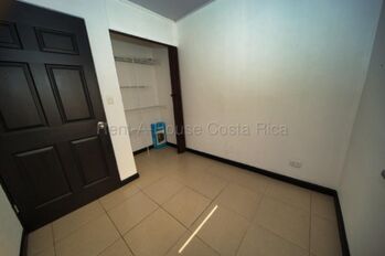 Casa contemporánea en condominio con amenidades y seguridad 24/7 #26-1655 GS in San Pablo, Heredia — $110,000 - Photo 5 of 11