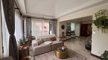 Venta apartamento en condominio en Escazú, ideal para inversión (AD) in San Rafael, Escazú, San José — $150,000 - Photo 5 of 18