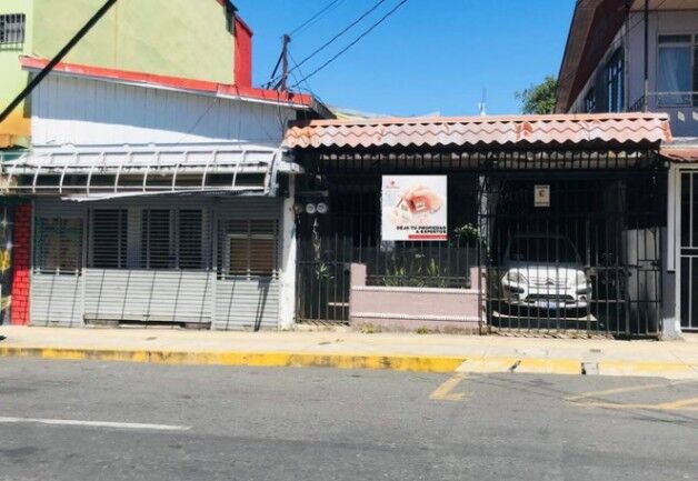 Se vende propiedad para remodelar en Heredia Centro 25-986 en Heredia — ₡ 150 000 000