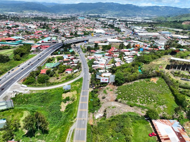 Propiedad En Venta Con Acceso Directo a Autopista, Ochomogo en San Nicolás, Cartago — $500,000 - Foto 2 de 11
