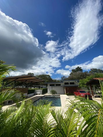 Private Home for Rent, Tamarindo, Guanacaste, Costa Rica en Tamarindo, Santa Cruz, Guanacaste — $3,500 - Foto 2 de 26