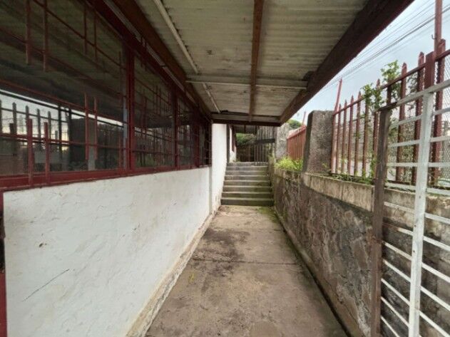 VENDO CASA + LOTE EN ESCAZÚ. en Escazú, San José — $218,121