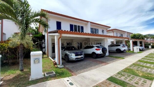 Se vende casa en Colón Mora 26-2278 in Colón, Mora, San José — $247,300