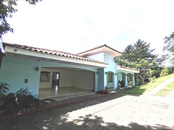 Venta de casa en lote de 1360 m2 con 7 habitaciones en Aserri Tabarca en Tarbaca, Aserrí, San José — $355,000 - Foto 4 de 18