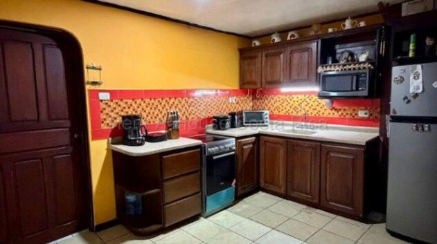 Hermosa Casa en Venta-El Bosque,Cartago in San Rafael, Oreamuno, Cartago — ₡ 60 000 000