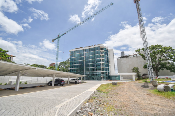 Apartamentos en Venta de 2-3 Habitaciones en San Rafael de Escazú en San Rafael, Escazú, San José — $2,300 - Foto 3 de 43