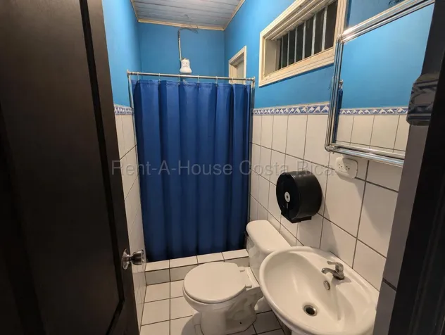 Venta de casa con uso comercial en el centro de San Rafael de Alajuela #27-453 GS in San Rafael, Alajuela — $200,000 - Photo 2 of 11