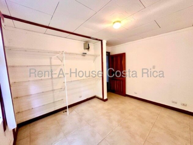 Venta de Casa en La Unión-Tres Ríos. en Tres Ríos, La Unión, Cartago — $650,000