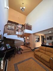 REBAJADA 10% Residencia de 2 niveles + estudio independiente - segura, en zona de altísima plusvalía in Santo Tomás, Santo Domingo, Heredia — 145 000 000 ₡ - Photo 5 of 19