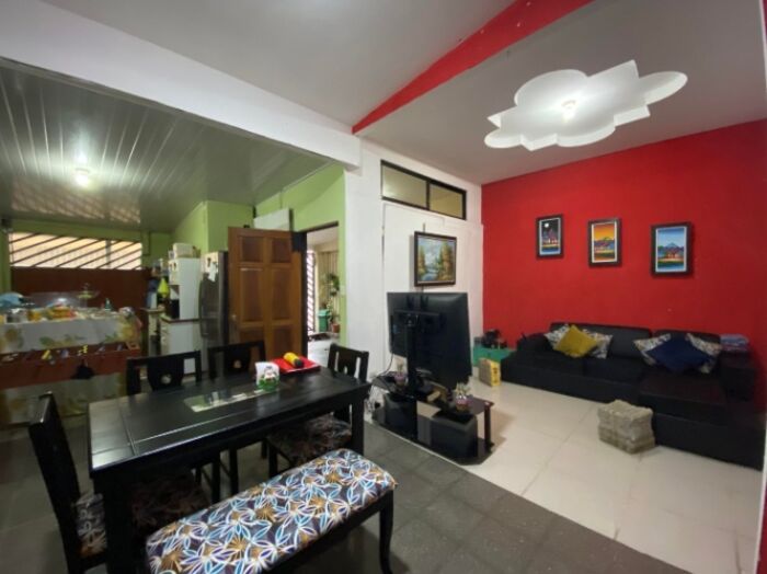 CASA EN VENTA, DESAMPARADOS .COD#23-1236 en San Juan De Dios, Desamparados, San José — ₡ 77 000 000