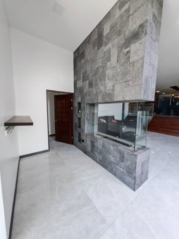 SE VENDE CASA DE LUJO  EN RESIDENCIAL EL CASTILLO in San Rafael, Heredia — $930,000 - Photo 3 of 21