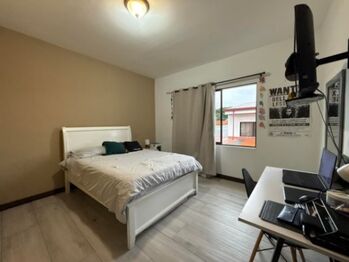 Se vende espaciosa casa con patio en San Francisco Heredia 25-2030 en San Francisco, Heredia — $215,000 - Foto 4 de 21