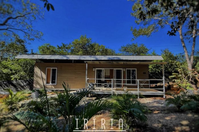 Income-Producing Property in Tamarindo 6 Units | $4,600/Month |11% ROI en Tamarindo, Santa Cruz, Guanacaste — $399,000