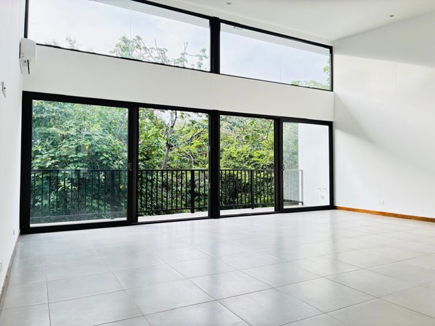 Venta Casa en Los Laureles |1 hab. 1er piso, 2 hab  2do piso | Jardin in Jardín, Dota, San José — $715,000 - Photo 2 of 20