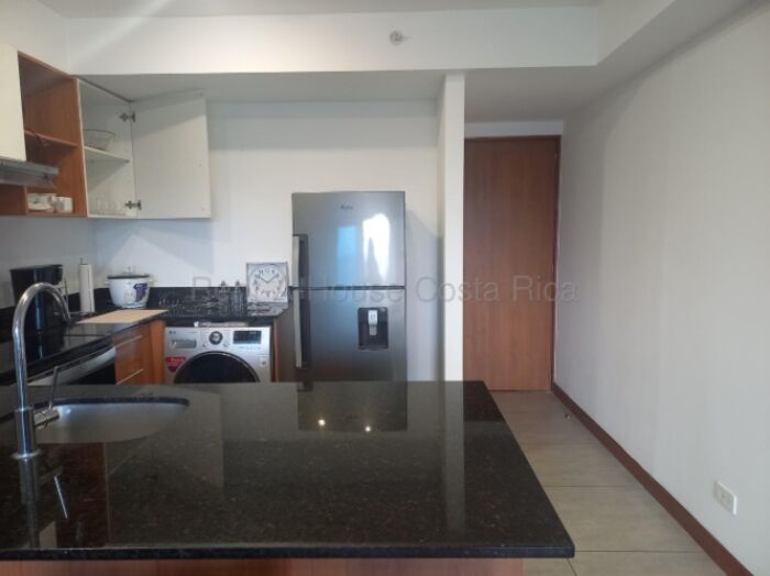 Se alquila apartamento en Montes de Oca San José 26-2019 in San Pedro, Montes De Oca, San José — $1,100