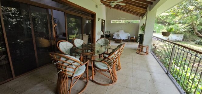 Alquiler casa de lujo amoblada Santa Ana Pozos en Pozos, Santa Ana, San José — $3,700