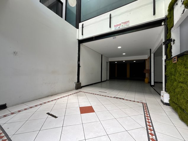 ALQUILER LOCAL COMERCIAL DE 600 M² | BARRIO ESCALANTE, SAN JOSÉ en Carmen, San José — $1,980