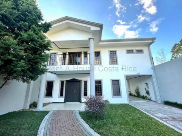 Venta de Casa de Lujo en Santo Domingo de Heredia. RAH 26-2169 en San Vicente, Santo Domingo, Heredia — ₡ 325 000 000