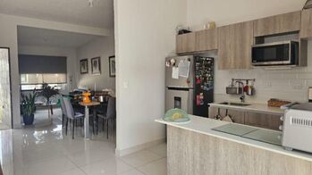 Venta de Casa en Pozos, Santa Ana. RAH 26-687 en Pozos, Santa Ana, San José — $198,000 - Foto 4 de 14