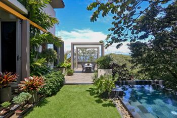 Casa de Lujo con Vista al Bosque en Cerro Colón, Ciudad Colón in Colón, Mora, San José — $897,000 - Photo 5 of 27