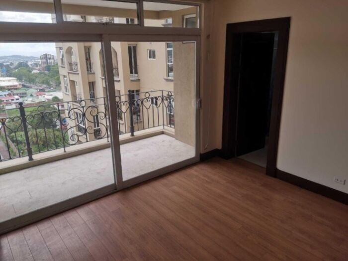 Alquiler Apartamento  #26-369 in Uruca, San José — $160,000