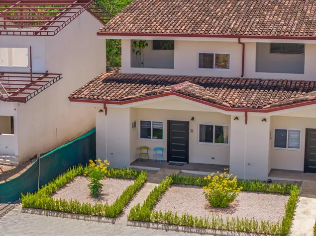 Townhome de Lujo en Rancho Villa Real Cerca de Tamarindo en Tamarindo, Santa Cruz, Guanacaste — $389,000 - Foto 3 de 24