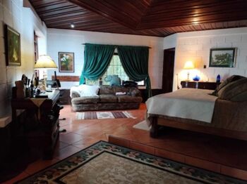Venta de Lote + Casa y 2 Apartamentos en Mora Colón, San José.  en Colón, Mora, San José — $1,300,000 - Foto 4 de 20
