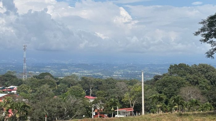 El primer condominio de Atenas, con 80 lotes de 260 m² a 562 m² en Atenas, Alajuela — $102,750