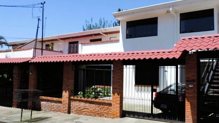 VENTA Casa con uso de suelo mixto en Tres Ríos in Tres Ríos, La Unión, Cartago — ₡ 124 000 000 - Photo 2 of 32