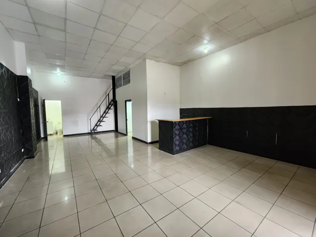 RENTAL OF COMMERCIAL UNITS IN SHOPPING CENTER, SAN JOSE, CURRIDABAT in Curridabat, San José — $1,784 - Photo 3 of 3