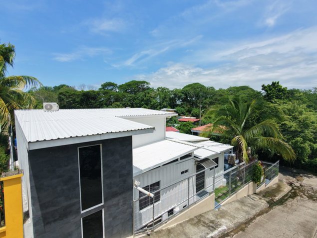Casa Estilo Americano (Container Home) en Venta in Barranca, Puntarenas — ₡ 80 000 000 - Photo 2 of 18