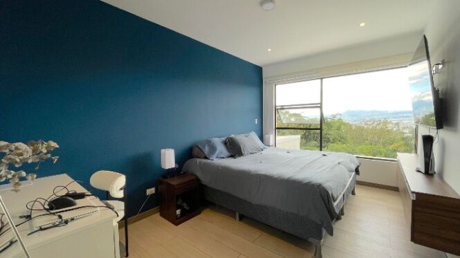 Venta de Casa en Condominio - Escazú - Espectacular Vista hacia el Valle Central. RAH 26-807 in San Antonio, Escazú, San José — $212,000