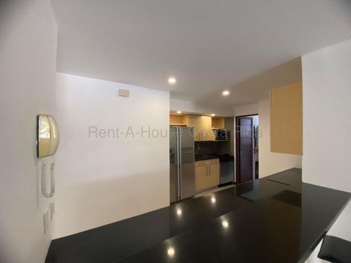 Venta de Apartamento totalmente Amueblado en Santa Ana en Santa Ana, San José — ₡ 680 000 000