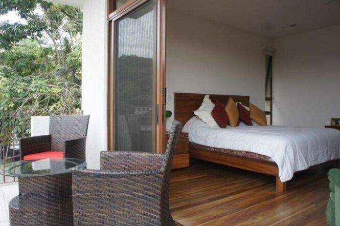 Alquiler | Casa contemporánea amueblada en condominio en Santa Ana #27-115 GS en Pozos, Santa Ana, San José — $3,700